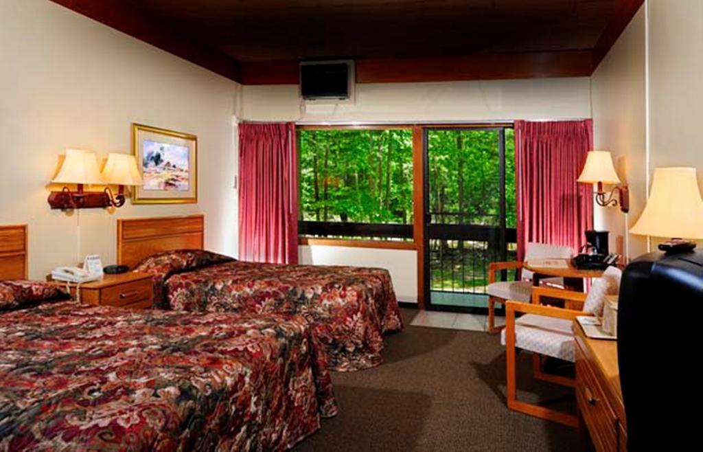 Pipestem Resort State Park Exterior photo
