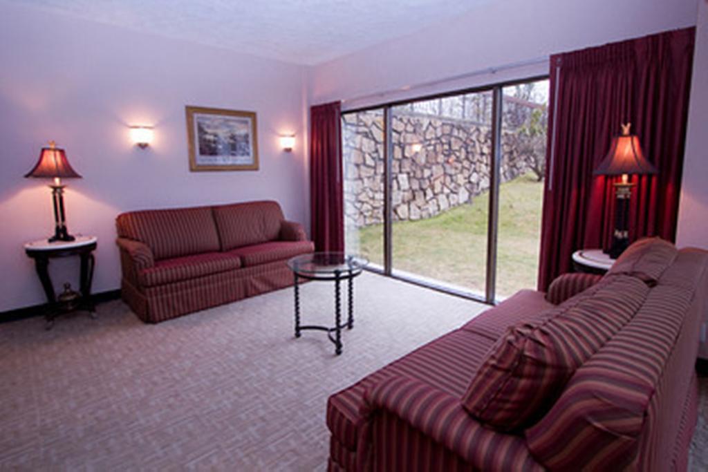 Pipestem Resort State Park Interior photo